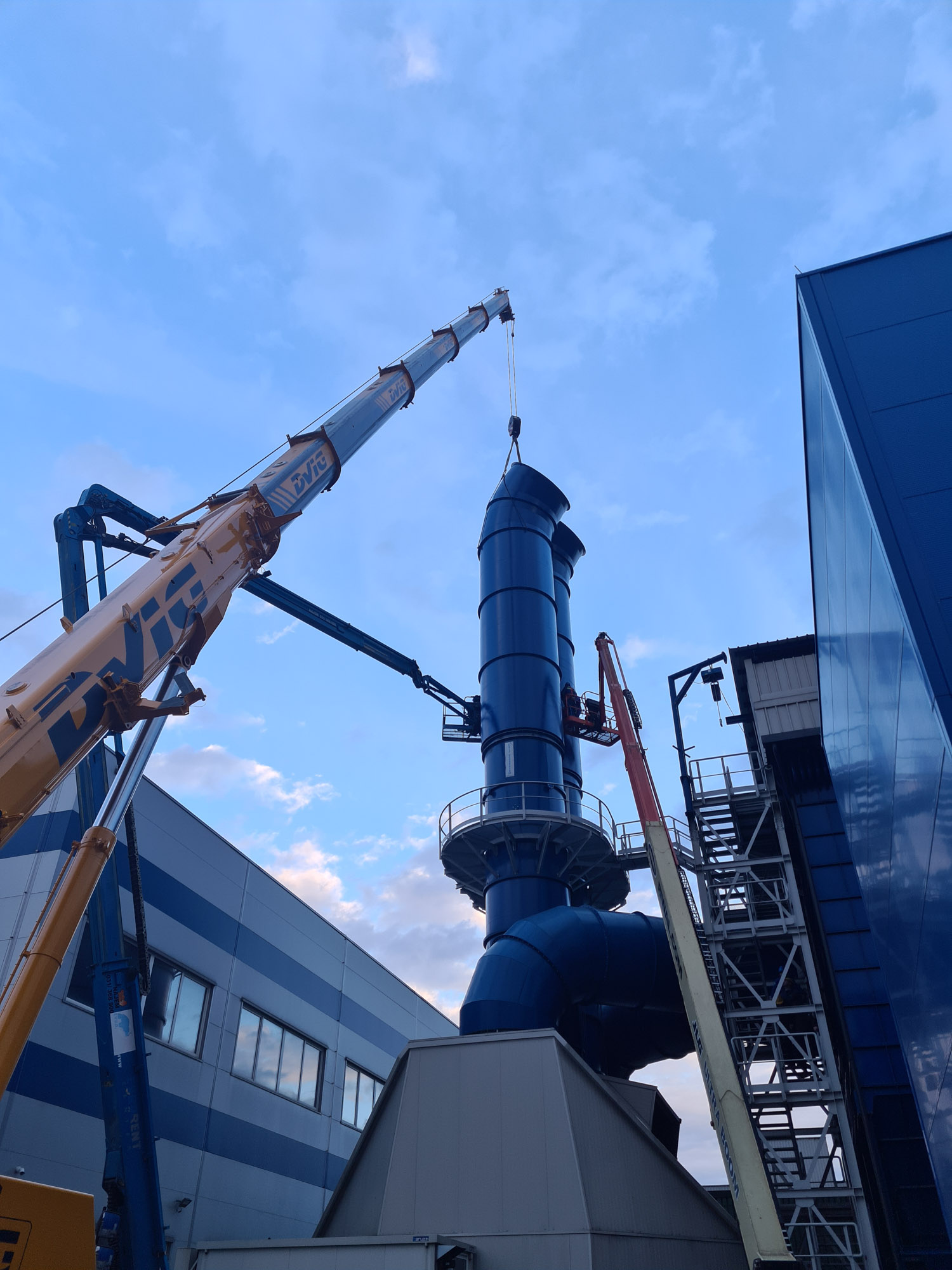 Montaža industrijskega odsesovalnega sistema na objektu